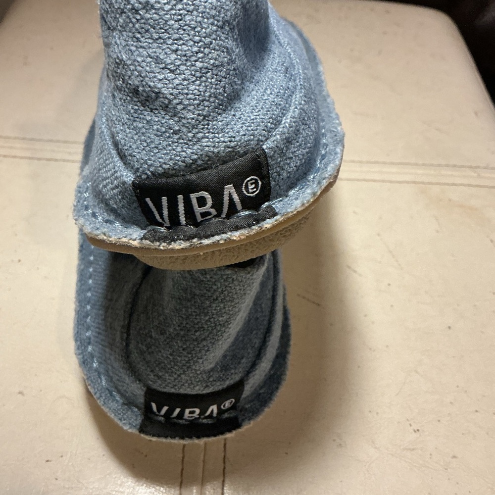 VIBA Gray Slip-On Shoes - Picture 7 of 7